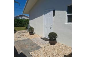 1097 Wilkinson Road, Lake Worth, FL 33462 - MLS#B26008978