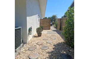 1097 Wilkinson Road, Lake Worth, FL 33462 - MLS#B26008978