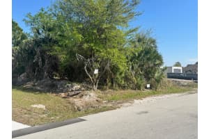 1995 Olympia Ave Avenue, Palm Bay, FL 32908 - MLS#B26008990