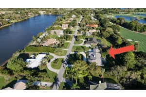 8677 Estate Drive, West Palm Beach, FL 33411 - MLS#B26008996