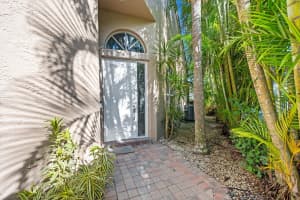 4657 Carlton Golf Drive, Lake Worth, FL 33449 - MLS#B26009044