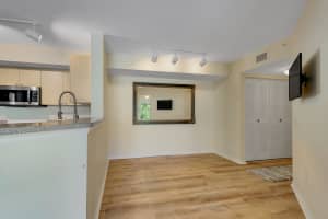 1112 Villa Circle, Boynton Beach, FL 33435 - MLS#B26009051