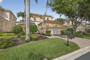 142 Viera Drive, Palm Beach Gardens, FL 33418 - MLS#B26009092