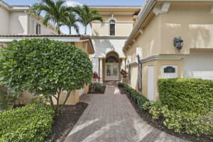 142 Viera Drive, Palm Beach Gardens, FL 33418 - MLS#B26009092