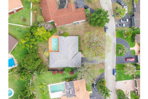 10601 43rd Court, Coral Springs, FL 33065 - MLS#B26009112