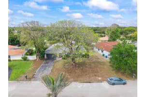 10601 43rd Court, Coral Springs, FL 33065 - MLS#B26009112