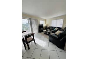 2600 Collins Avenue, Miami Beach, FL 33140 - MLS#B26009142