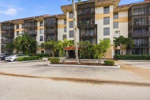 5570 44th Street, Lauderhill, FL 33319 - MLS#B26009167