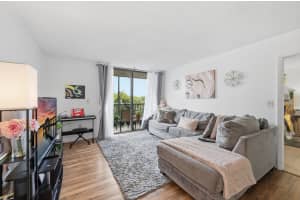 5570 44th Street, Lauderhill, FL 33319 - MLS#B26009167