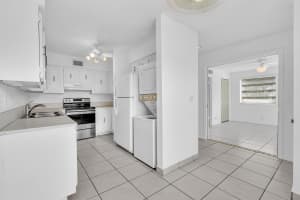 13721 Flora Place, Delray Beach, FL 33484 - MLS#B26009300