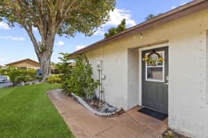 5388 Mendoza Street, West Palm Beach, FL 33415 - MLS#B26009326