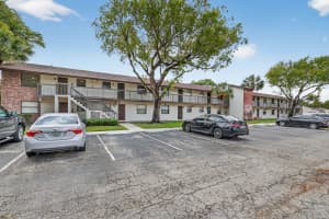 6001 Shakerwood Circle, Tamarac, FL 33319 - MLS#B26009368