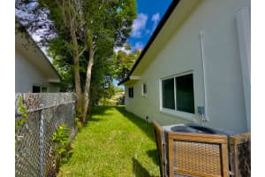 6811 32nd Avenue, Fort Lauderdale, FL 33309 - MLS#B26009377