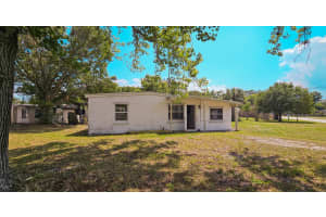 5000 Regina Drive, Fort Pierce, FL 34982 - MLS#B26009390