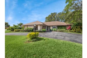 133 Clubhouse Boulevard, Atlantis, FL 33462 - MLS#B26009391