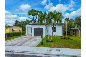 2725 7th Street, Fort Lauderdale, FL 33311 - MLS#B26009428