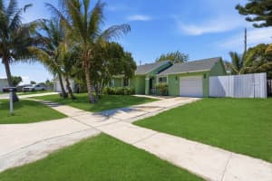 423 Foresta Terrace, West Palm Beach, FL 33415 - MLS#B26009432