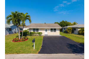 8107 Nw 96th Avenue, Tamarac, Fl 33321, Tamarac