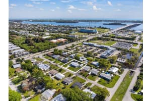 1640 4th Avenue, Vero Beach, FL 32960 - MLS#B26009490