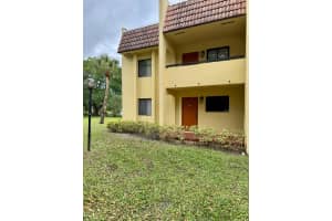 912 9th St Circle, Boca Raton, FL 33486 - MLS#B26009497