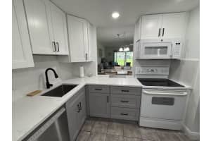 33 Abbey Lane, Delray Beach, FL 33446 - MLS#B26009501