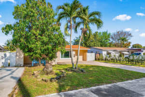 1121 66th Terrace, Hollywood, FL 33024 - MLS#B26009512
