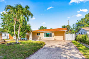 1121 66th Terrace, Hollywood, FL 33024 - MLS#B26009512