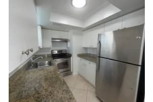 8 19th Avenue, Pompano Beach, FL 33060 - MLS#B26009515