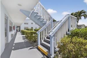 106 Camden , West Palm Beach, FL 33417 - MLS#B26009543