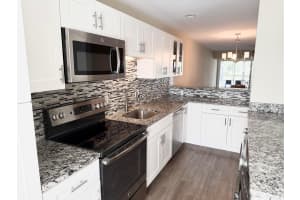 2811 15th Street, Delray Beach, FL 33445 - MLS#B26009606