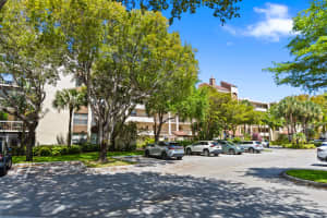 955 Egret Circle, Delray Beach, FL 33444 - MLS#B26009612