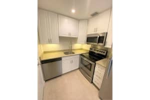 3040 Ne 16th Avenue 313, Oakland Park, Fl 33334, Oakland Park