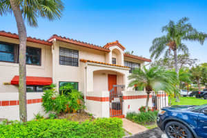 312 Liberty Court, Deerfield Beach, FL 33442 - MLS#B26009647