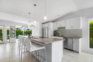 2320 Las Casitas Drive, Wellington, FL 33414 - MLS#B26009661