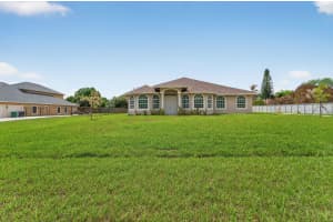 376 Paar Drive, Port Saint Lucie, FL 34953 - MLS#B26009662