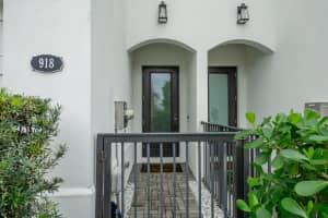 618 St George Boulevard, Delray Beach, FL 33483 - MLS#B26009724