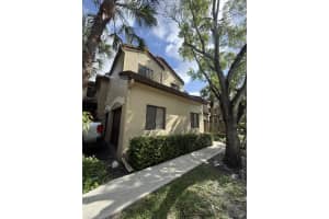 10547 10th Street, Plantation, FL 33322 - MLS#B26009745