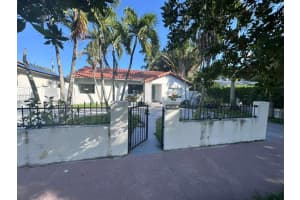 1460 Marseille Drive, Miami Beach, FL 33141 - MLS#B26009752