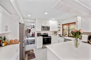 6840 Wedgewood Avenue, Davie, FL 33331 - MLS#B26009760