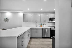 400 10th Street, Deerfield Beach, FL 33441 - MLS#B26009778