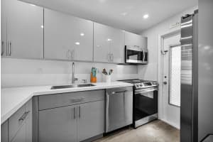 400 10th Street, Deerfield Beach, FL 33441 - MLS#B26009778