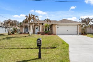 400 Ridgecrest Drive, Port Saint Lucie, FL 34953 - MLS#B26009779