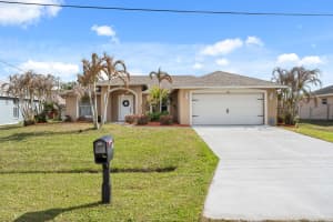 400 Ridgecrest Drive, Port Saint Lucie, FL 34953 - MLS#B26009779