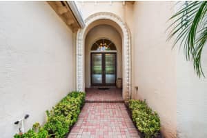 17728 Villa Club Way, Boca Raton, FL 33496 - MLS#B26009782