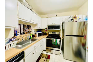 5051 Oakland Park Boulevard, Lauderdale Lakes, FL 33313 - MLS#B26009866