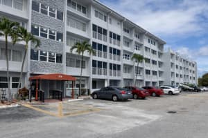 215 3rd Avenue, Hallandale Beach, FL 33009 - MLS#B26009887