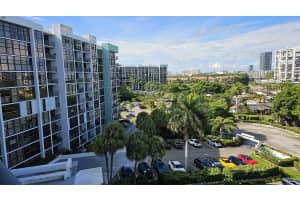 400 Leslie Drive, Hallandale Beach, FL 33009 - MLS#B26009901