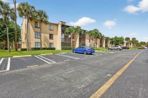 624 Sea Pine Way, Greenacres, FL 33415 - MLS#B26009968