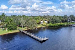 67 W North Shore Avenue, North Fort Myers, Fl 33903, North Fort Myers