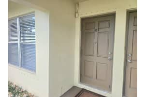 3030 43rd Terrace, Lauderdale Lakes, FL 33313 - MLS#B26010011